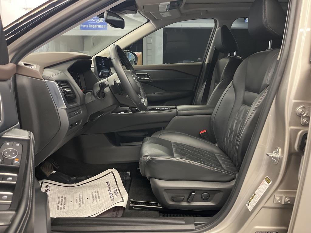 used 2021 Nissan Rogue car, priced at $23,995