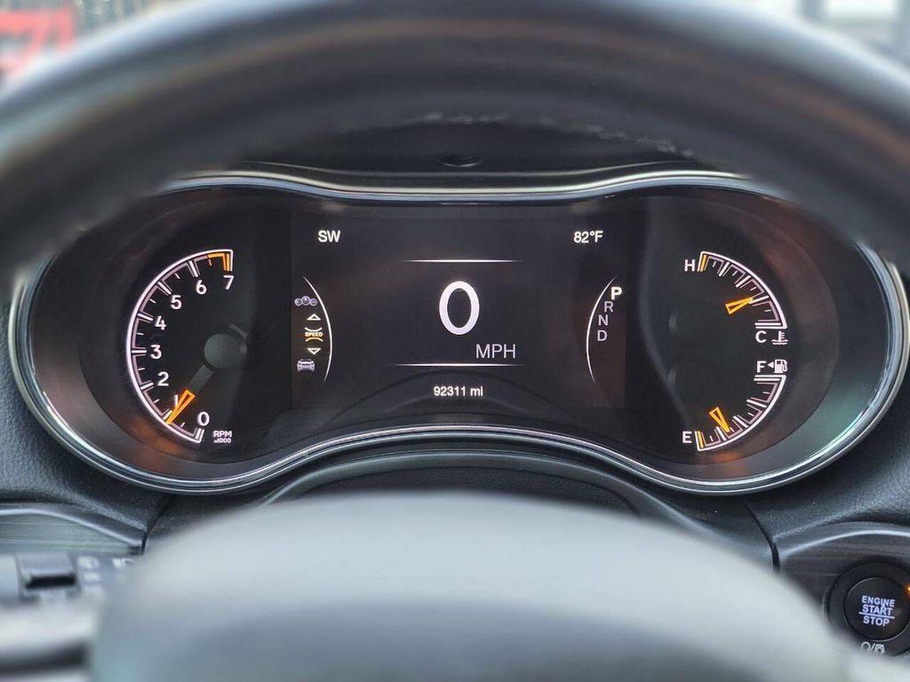 used 2021 Jeep Grand Cherokee car, priced at $19,990