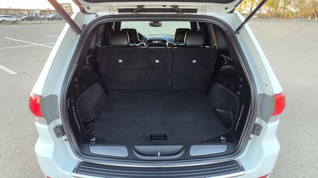 used 2018 Jeep Grand Cherokee car, priced at $14,700