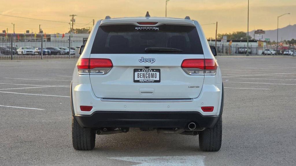 used 2018 Jeep Grand Cherokee car, priced at $14,700