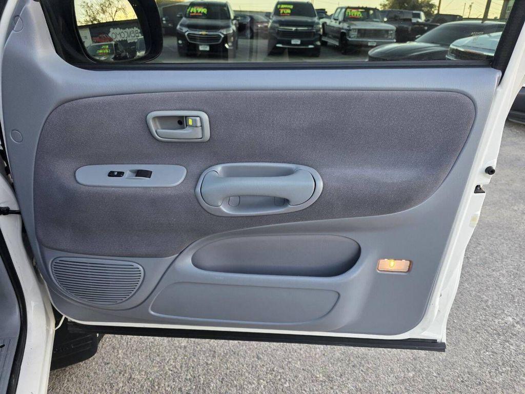 used 2001 Toyota Tundra car, priced at $12,700