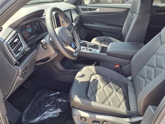 new 2025 Volkswagen Atlas Cross Sport car, priced at $40,657