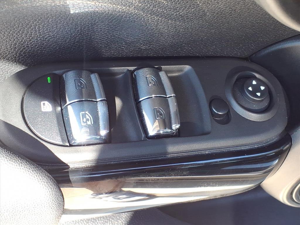 used 2023 MINI Hardtop car, priced at $23,699