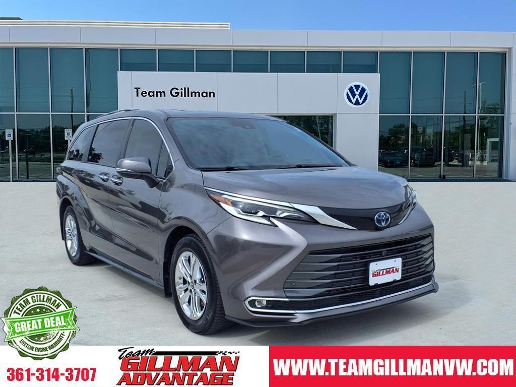 used 2022 Toyota Sienna car, priced at $43,450