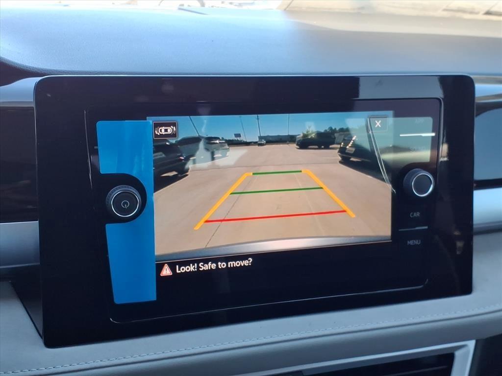 new 2025 Volkswagen Taos car