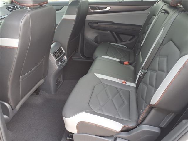 new 2025 Volkswagen Atlas car