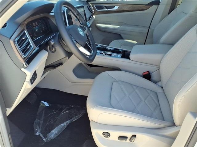 new 2026 Volkswagen Atlas car, priced at $47,681