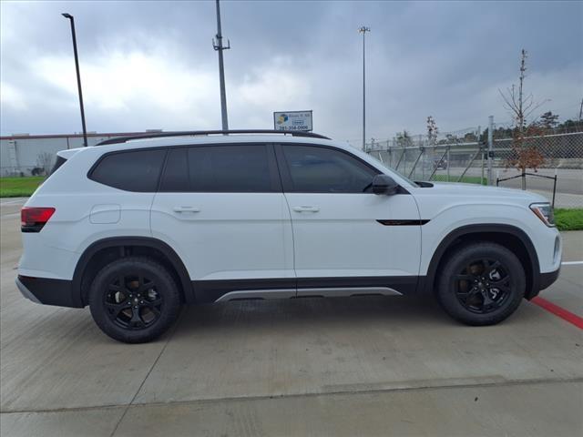 new 2025 Volkswagen Atlas car, priced at $47,076