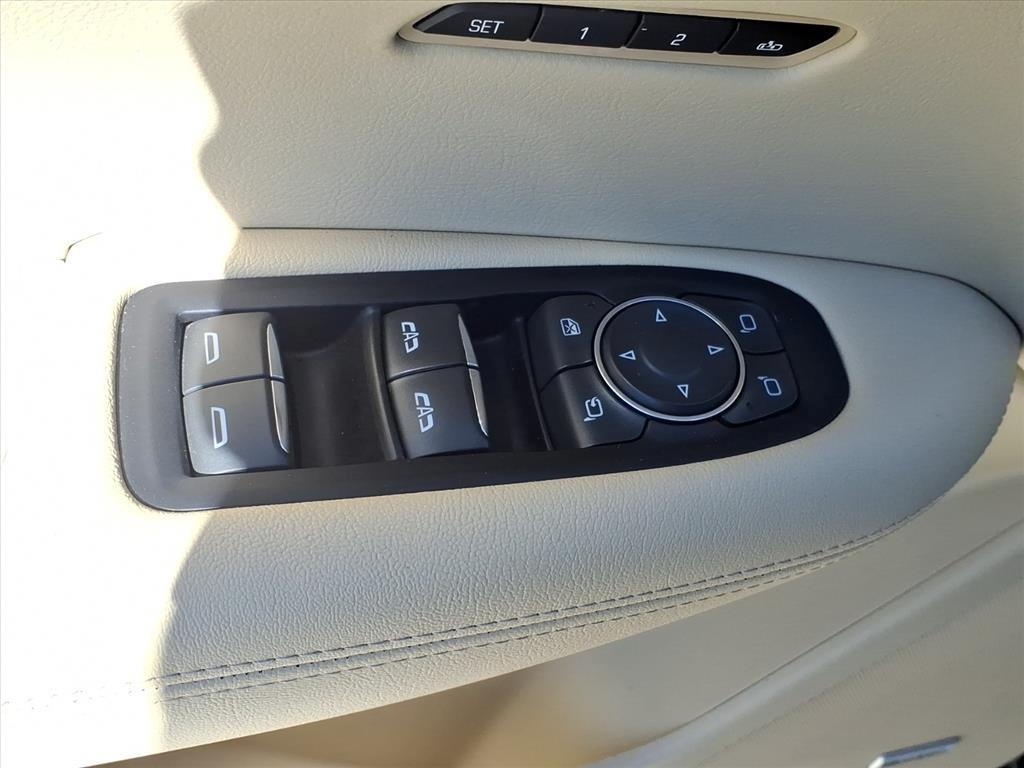 used 2018 Cadillac XT5 car, priced at $16,899