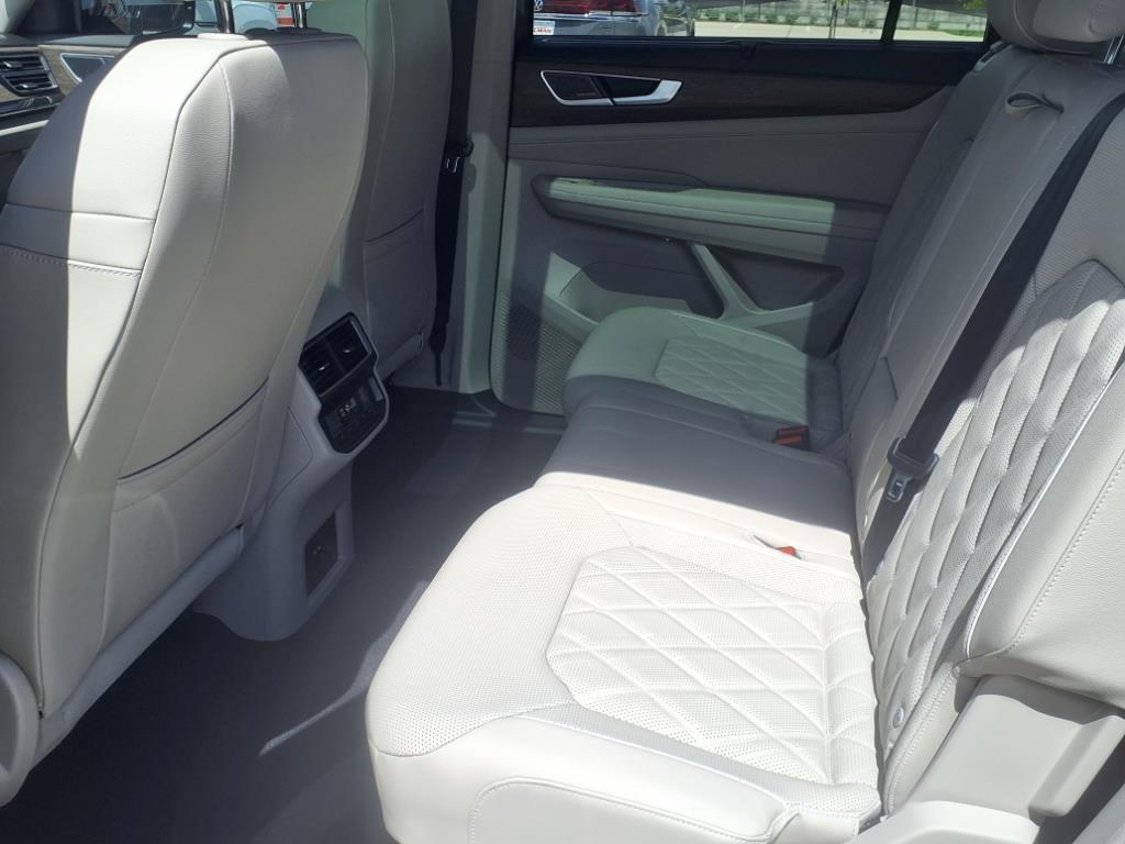 new 2025 Volkswagen Atlas car, priced at $51,536