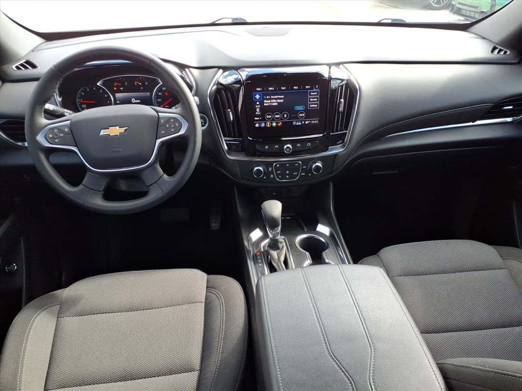 used 2023 Chevrolet Traverse car, priced at $27,099