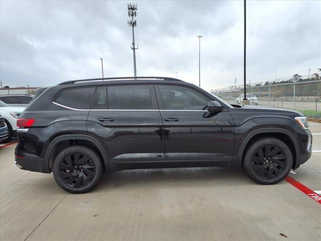 new 2025 Volkswagen Atlas car, priced at $45,216