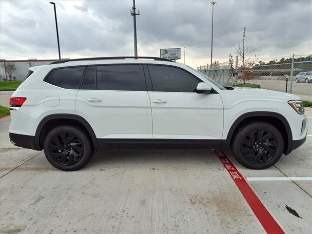 new 2025 Volkswagen Atlas car, priced at $44,521