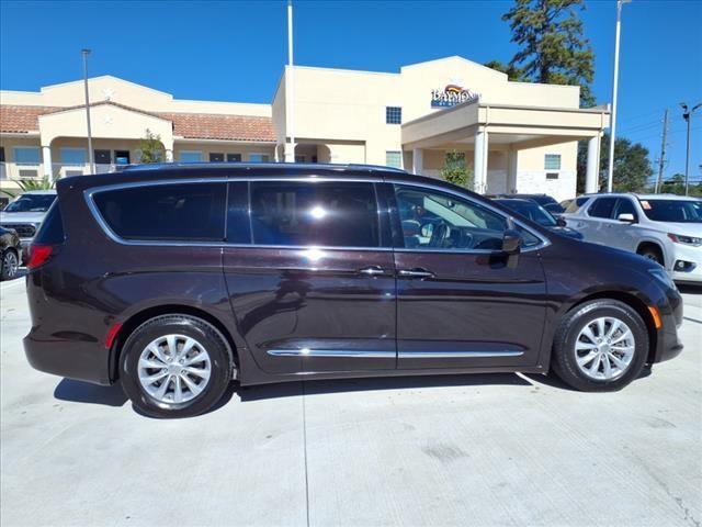 used 2019 Chrysler Pacifica car, priced at $16,488