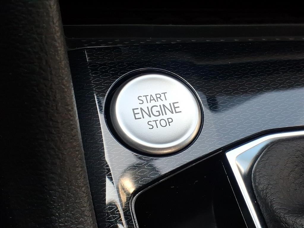 new 2025 Volkswagen Taos car