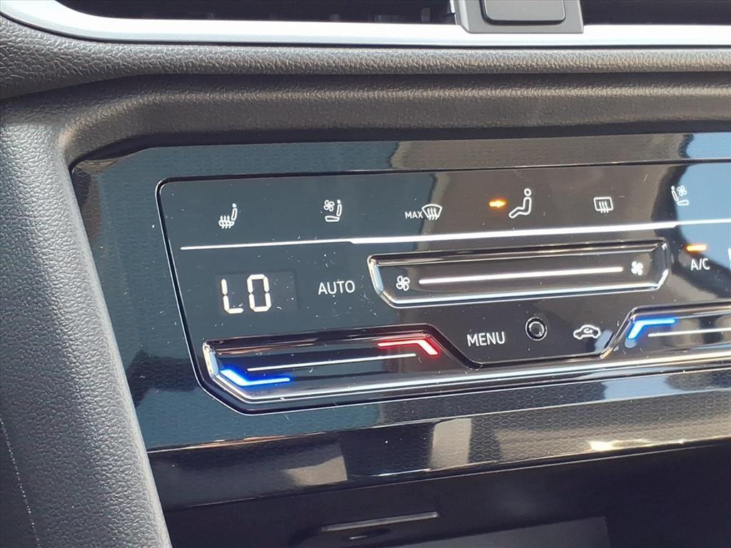 new 2025 Volkswagen Taos car