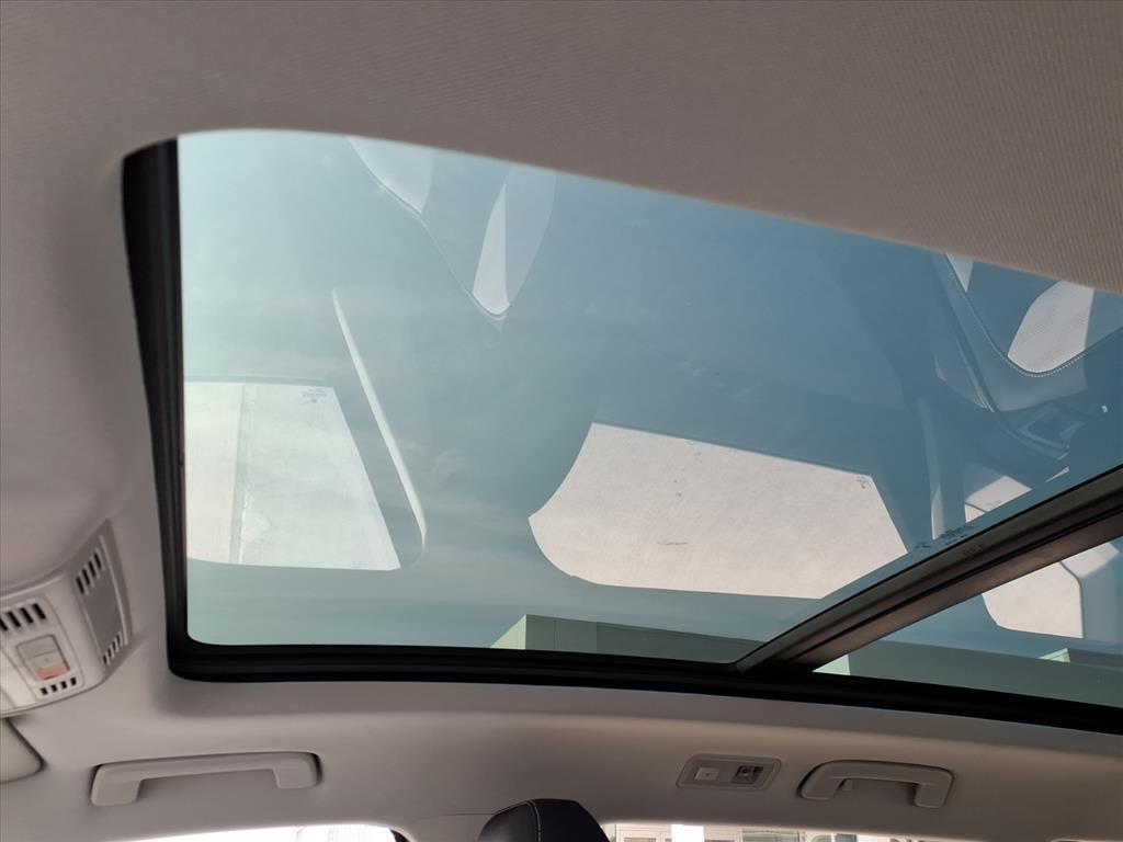 new 2025 Volkswagen Taos car