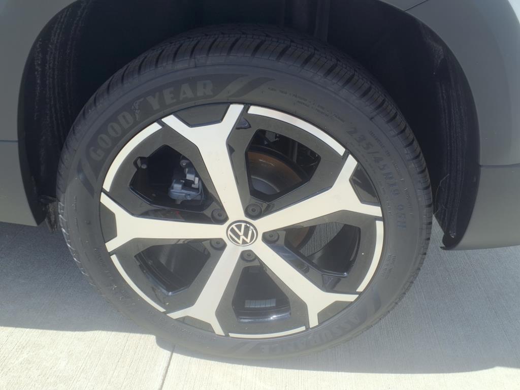 new 2025 Volkswagen Taos car, priced at $33,874