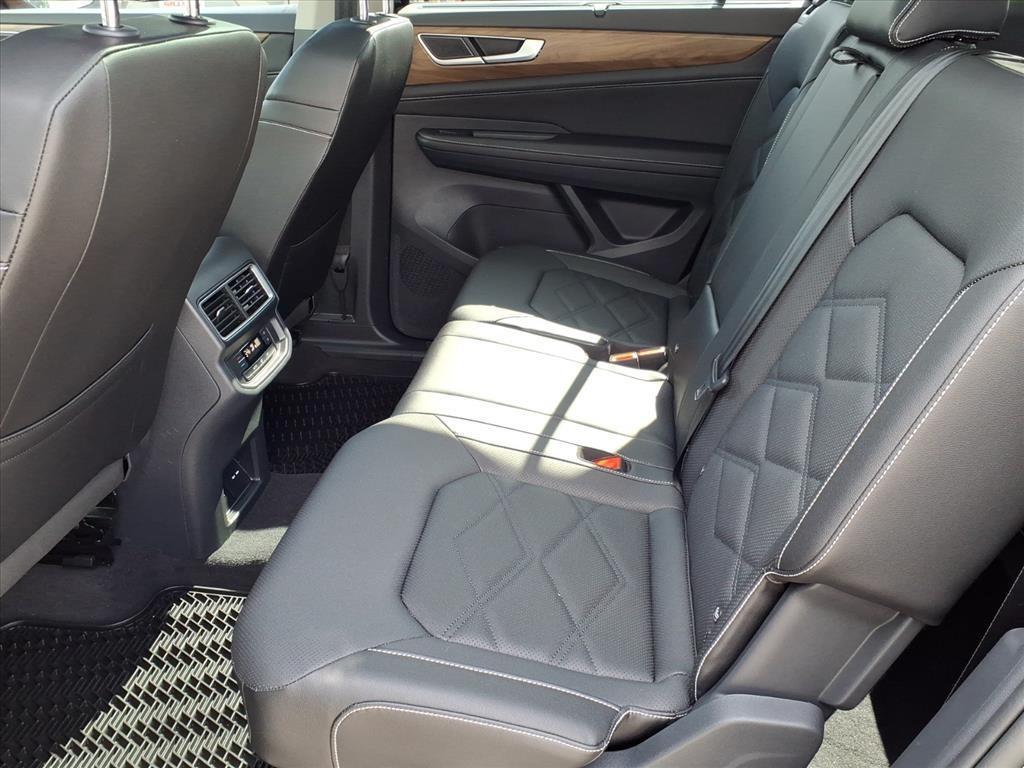 used 2025 Volkswagen Atlas car, priced at $37,788