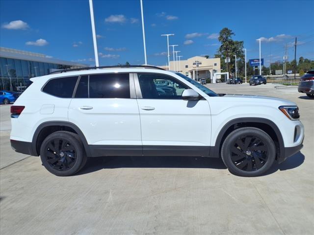 new 2024 Volkswagen Atlas car, priced at $41,666