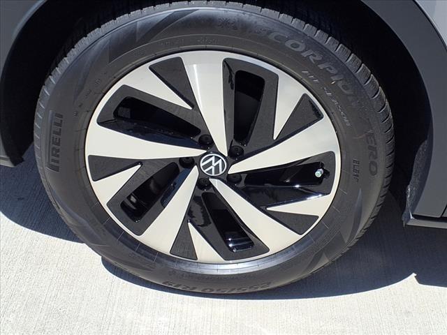 new 2025 Volkswagen ID.4 car, priced at $40,720