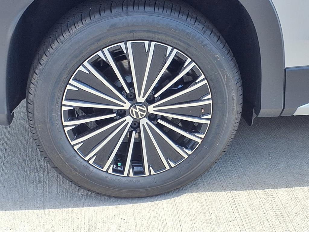 new 2025 Volkswagen Tiguan car, priced at $29,273