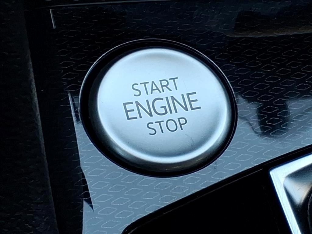 new 2025 Volkswagen Taos car