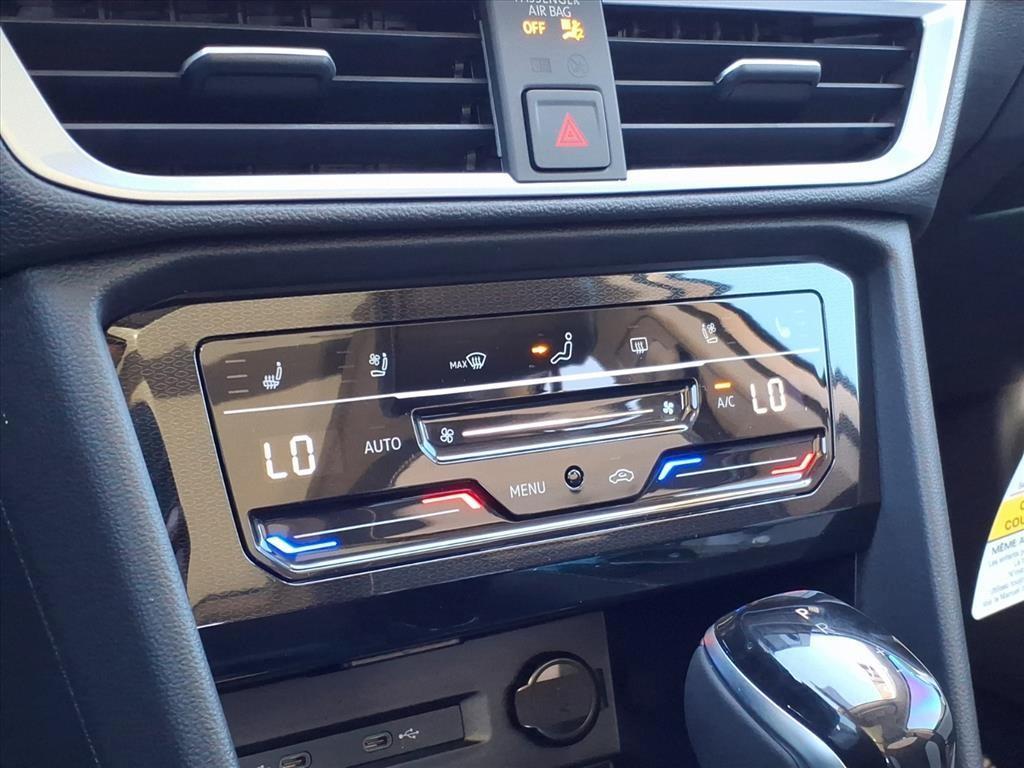 new 2025 Volkswagen Taos car