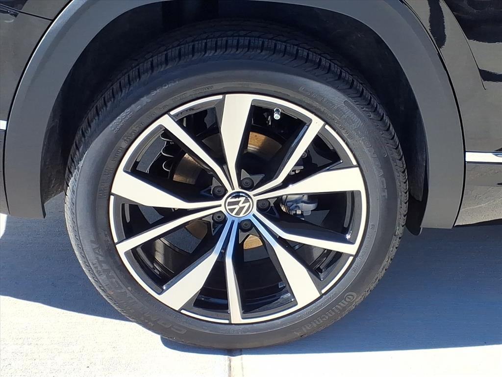 new 2026 Volkswagen Atlas car, priced at $55,443