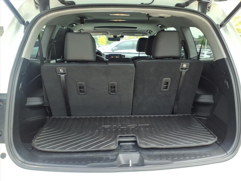 used 2022 Honda Pilot car, priced at $27,999