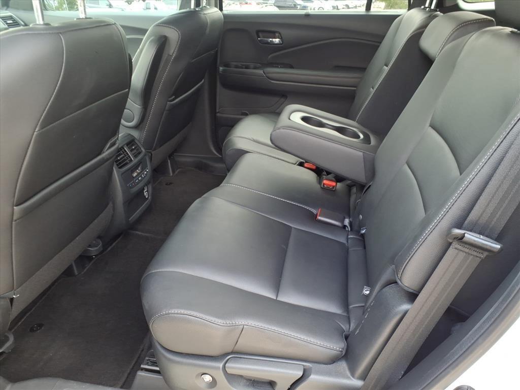 used 2022 Honda Pilot car, priced at $27,999