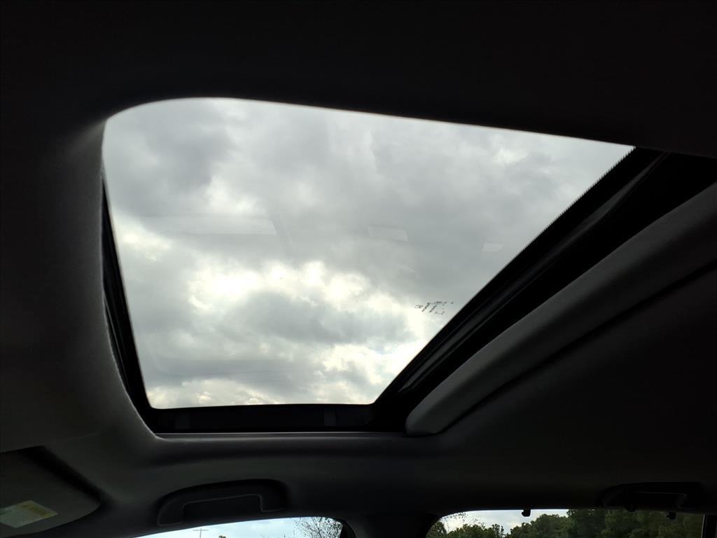 used 2022 Honda Pilot car, priced at $27,999