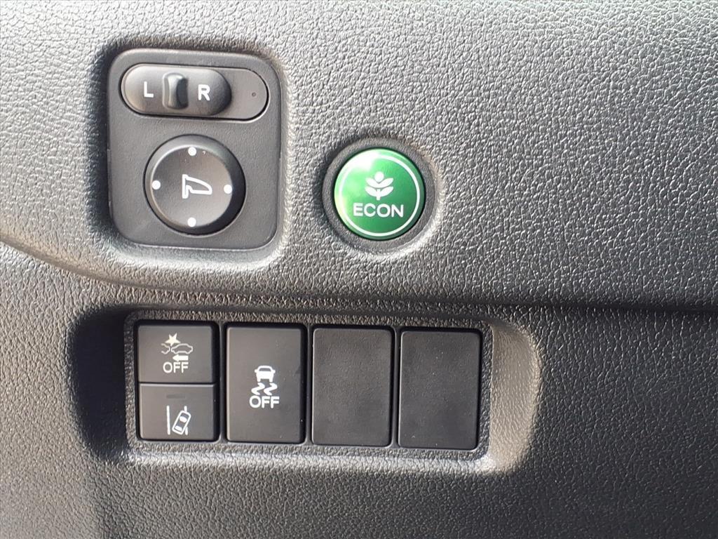 used 2022 Honda Pilot car, priced at $27,999