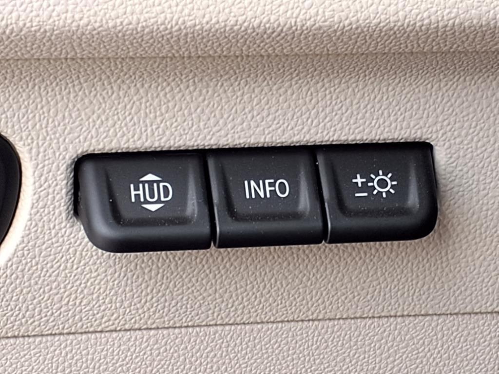 used 2023 Buick Envision car, priced at $30,307
