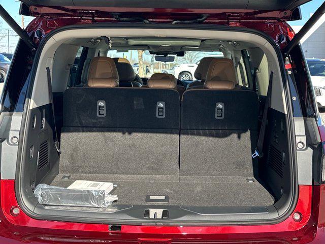 new 2025 INFINITI QX80 car, priced at $100,552