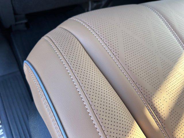 new 2025 INFINITI QX80 car, priced at $100,552