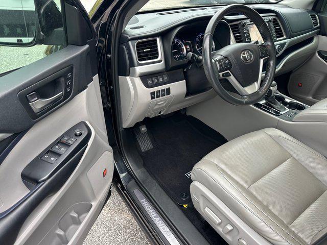 used 2019 Toyota Highlander car, priced at $31,588