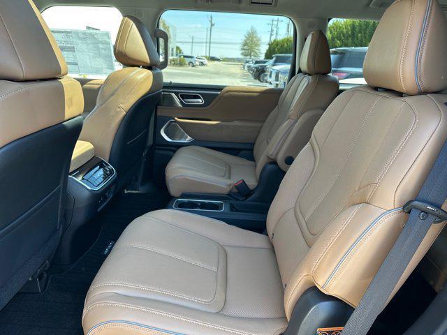 new 2025 INFINITI QX80 car, priced at $100,552