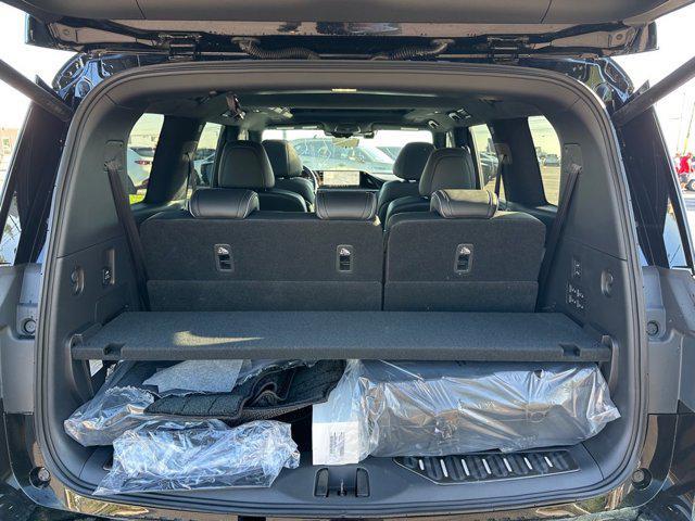 new 2025 INFINITI QX80 car, priced at $114,367