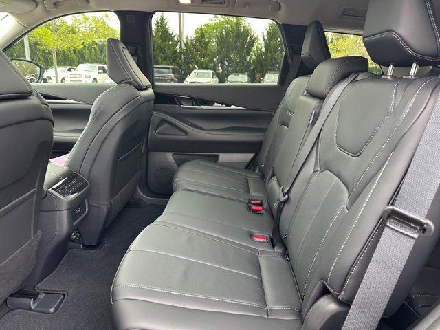 new 2025 INFINITI QX60 car, priced at $49,197