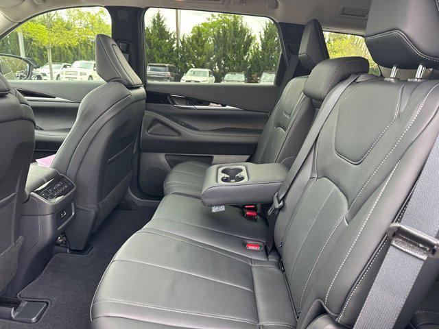 new 2025 INFINITI QX60 car, priced at $49,197