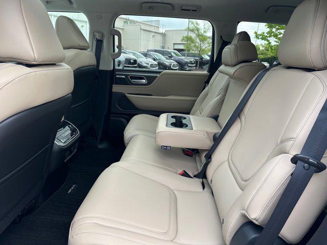 new 2025 INFINITI QX80 car, priced at $83,057