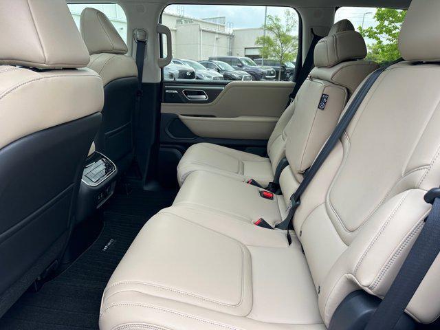 new 2025 INFINITI QX80 car, priced at $83,057