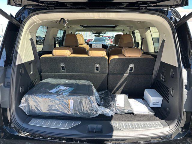 new 2025 INFINITI QX80 car, priced at $99,302
