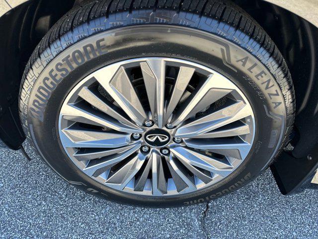 new 2025 INFINITI QX80 car, priced at $99,302