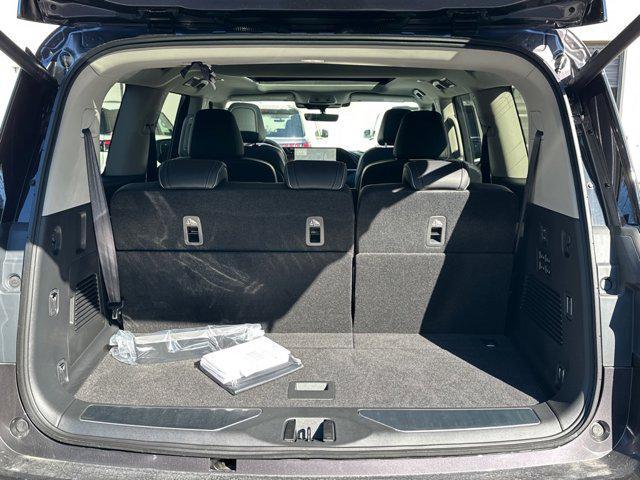 new 2025 INFINITI QX80 car, priced at $93,607