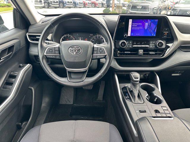 used 2023 Toyota Highlander car, priced at $30,968