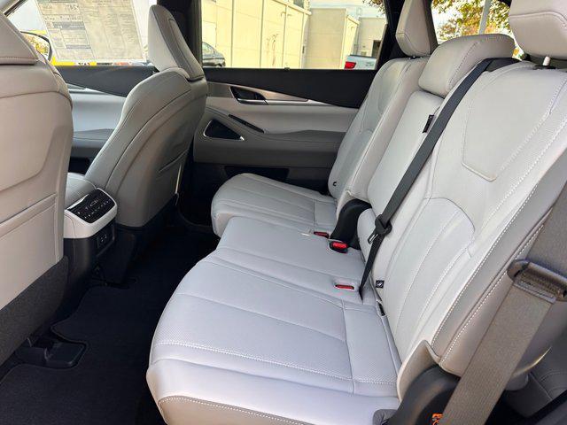 new 2026 INFINITI QX60 car, priced at $56,270