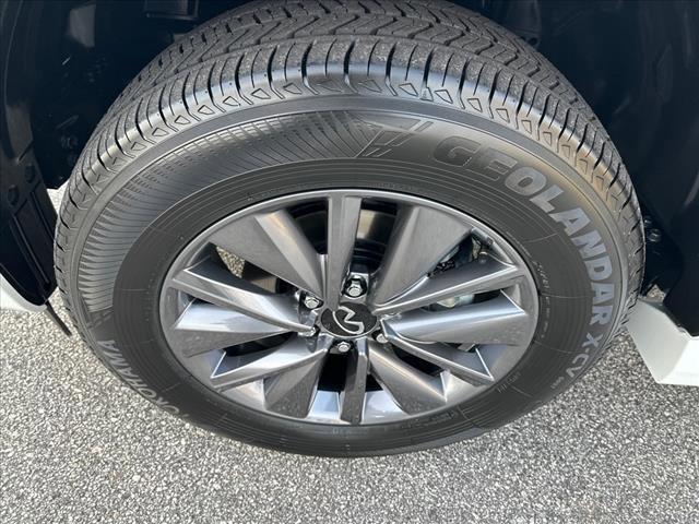 new 2025 INFINITI QX80 car, priced at $86,057
