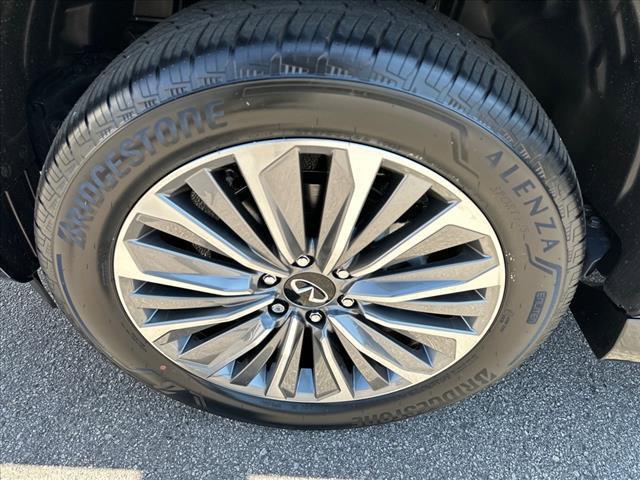 new 2025 INFINITI QX80 car, priced at $89,712